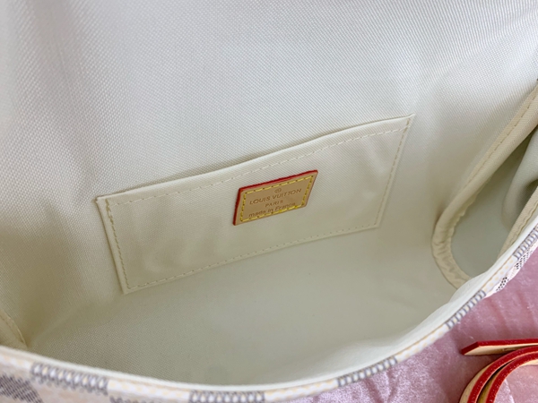 ルイヴィトンバッグ着用イメージ